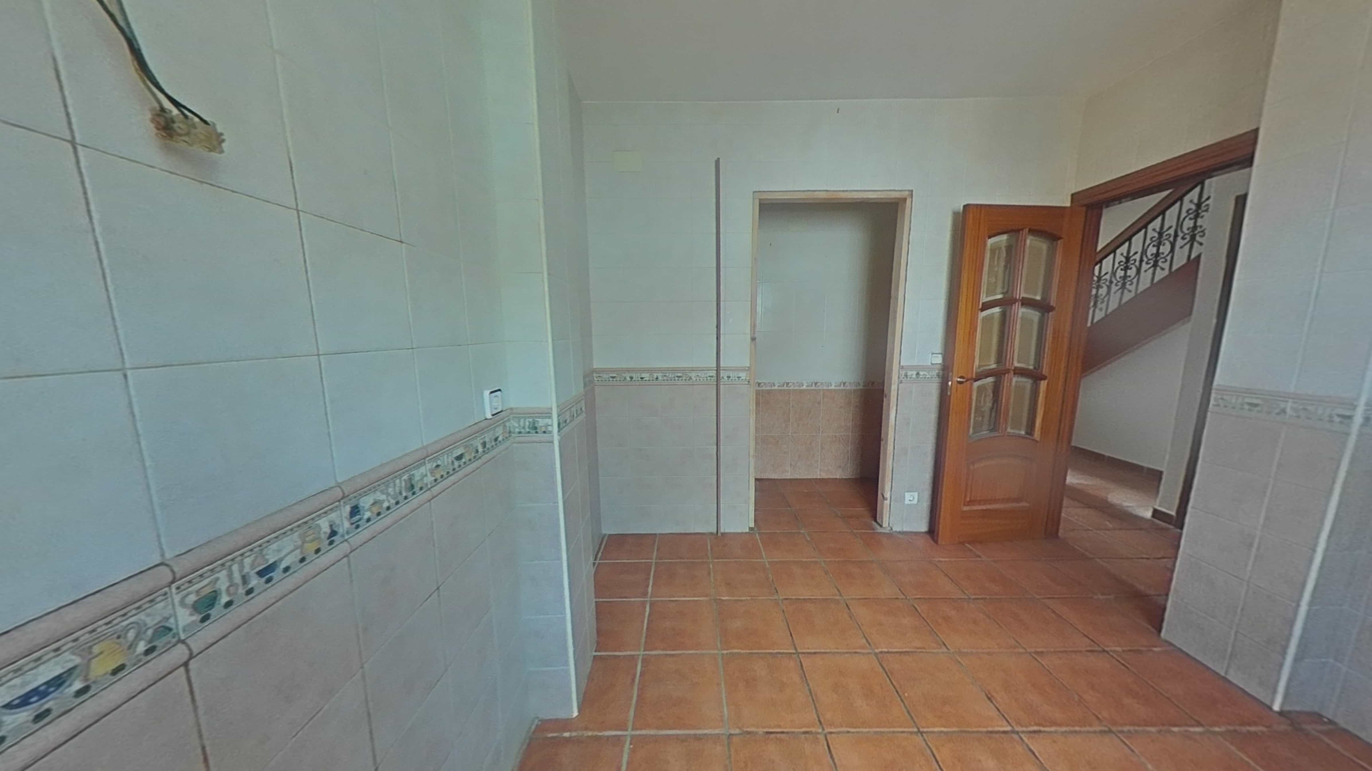 - Image 12