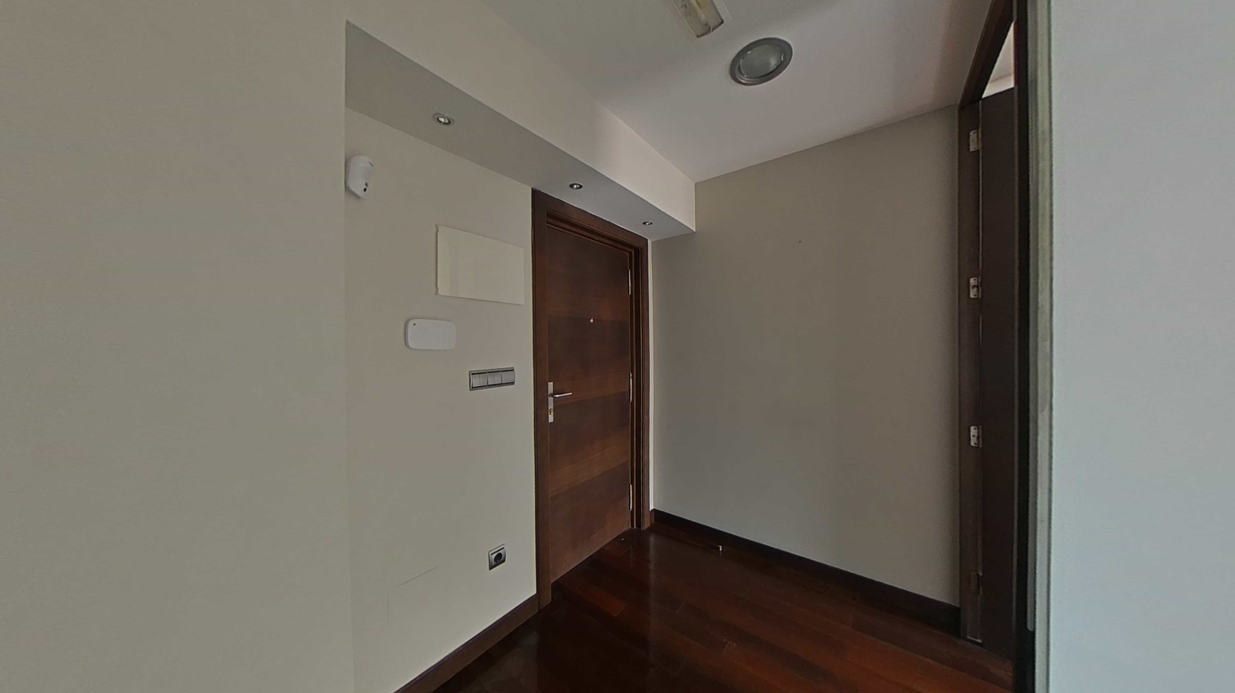 Bureau virá ao sul da Calle Pasión, Valladolid - Image 16