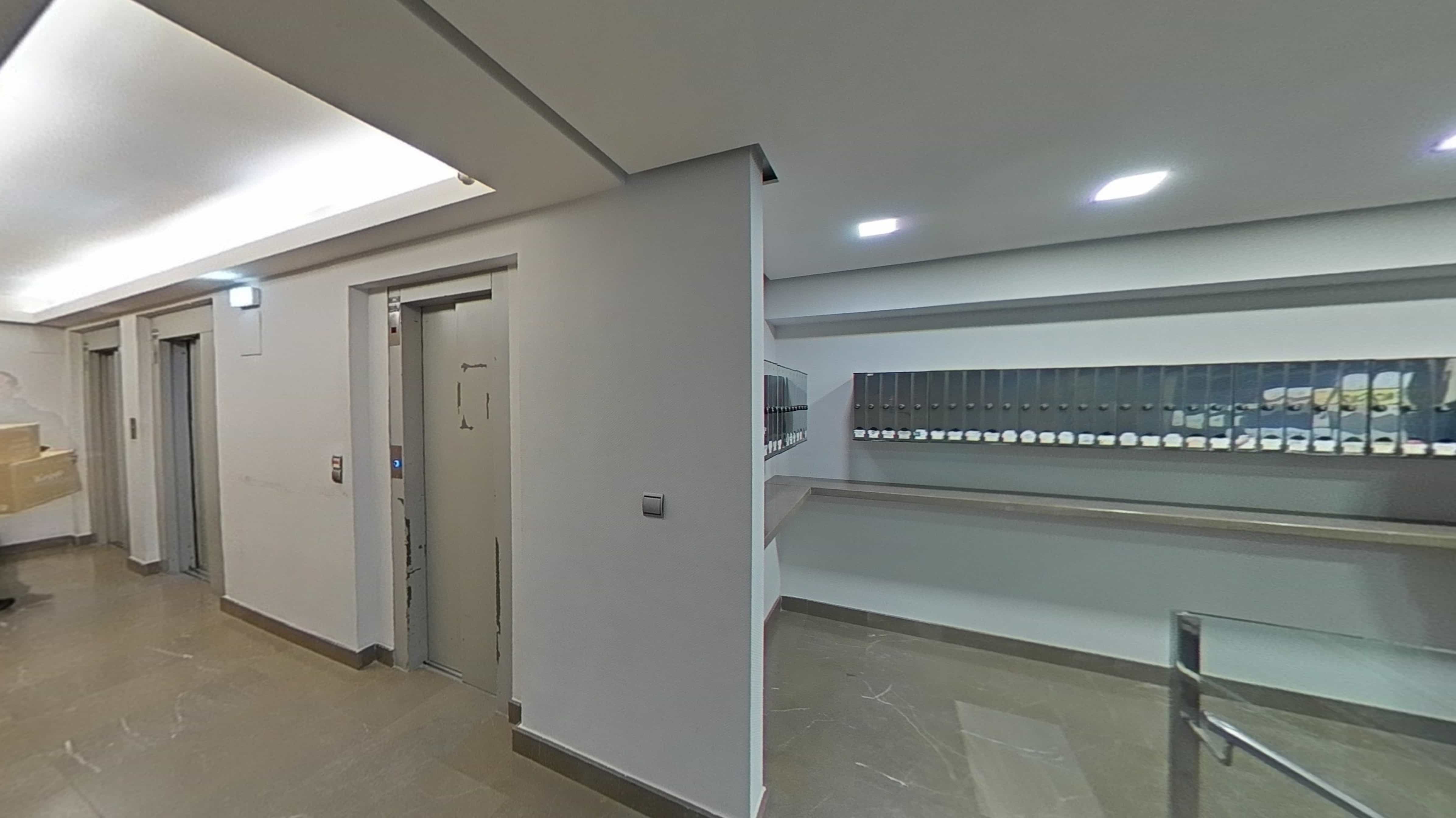 Bureau virá ao sul da Calle Pasión, Valladolid - Image 23