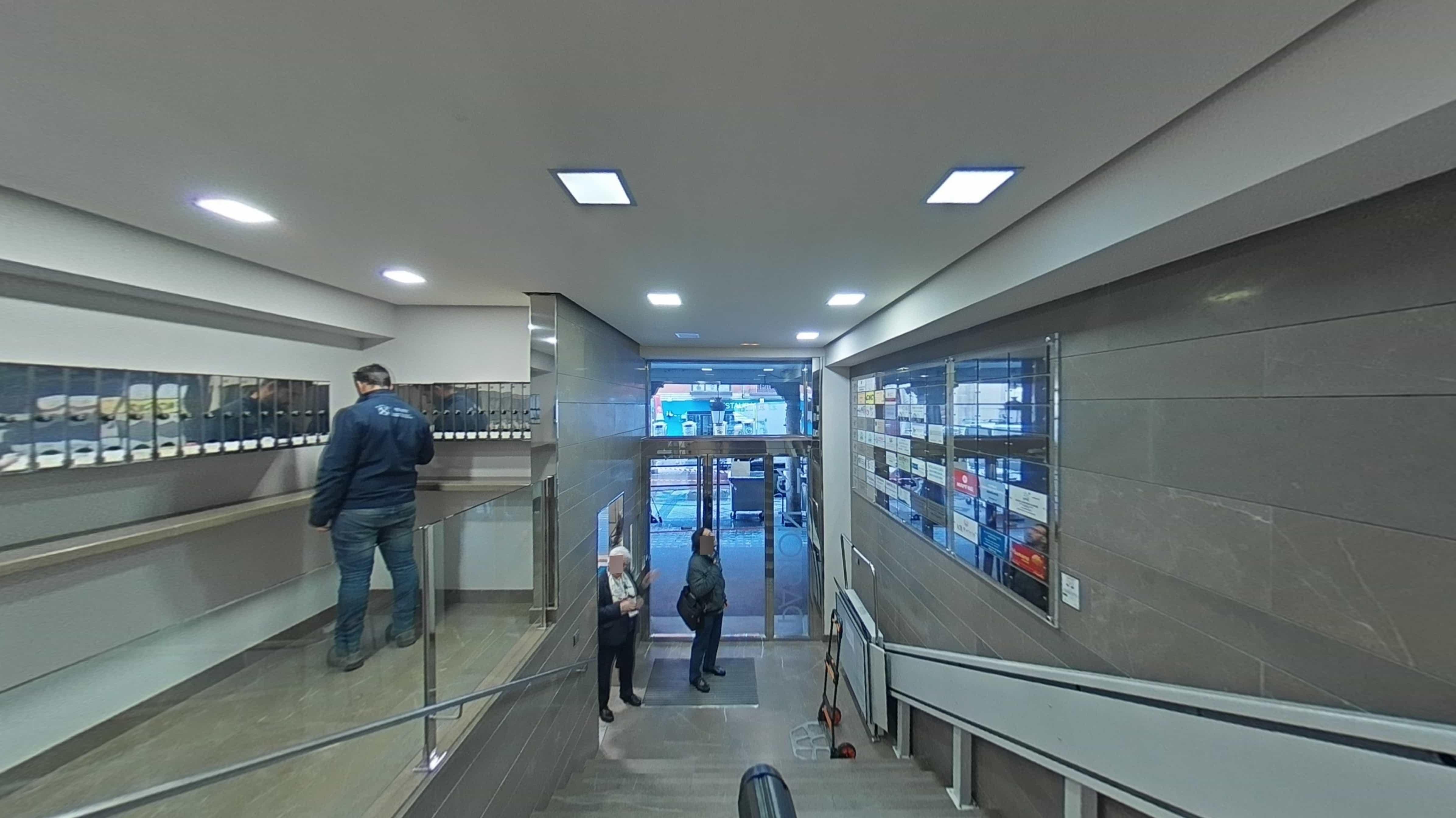 Bureau virá ao sul da Calle Pasión, Valladolid - Image 25