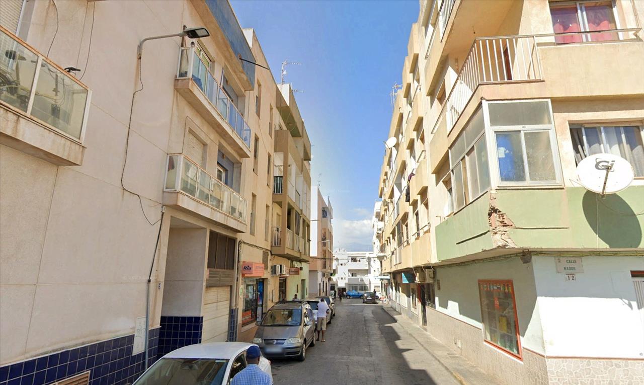 Piso en CALLE NADOR  2 2 E