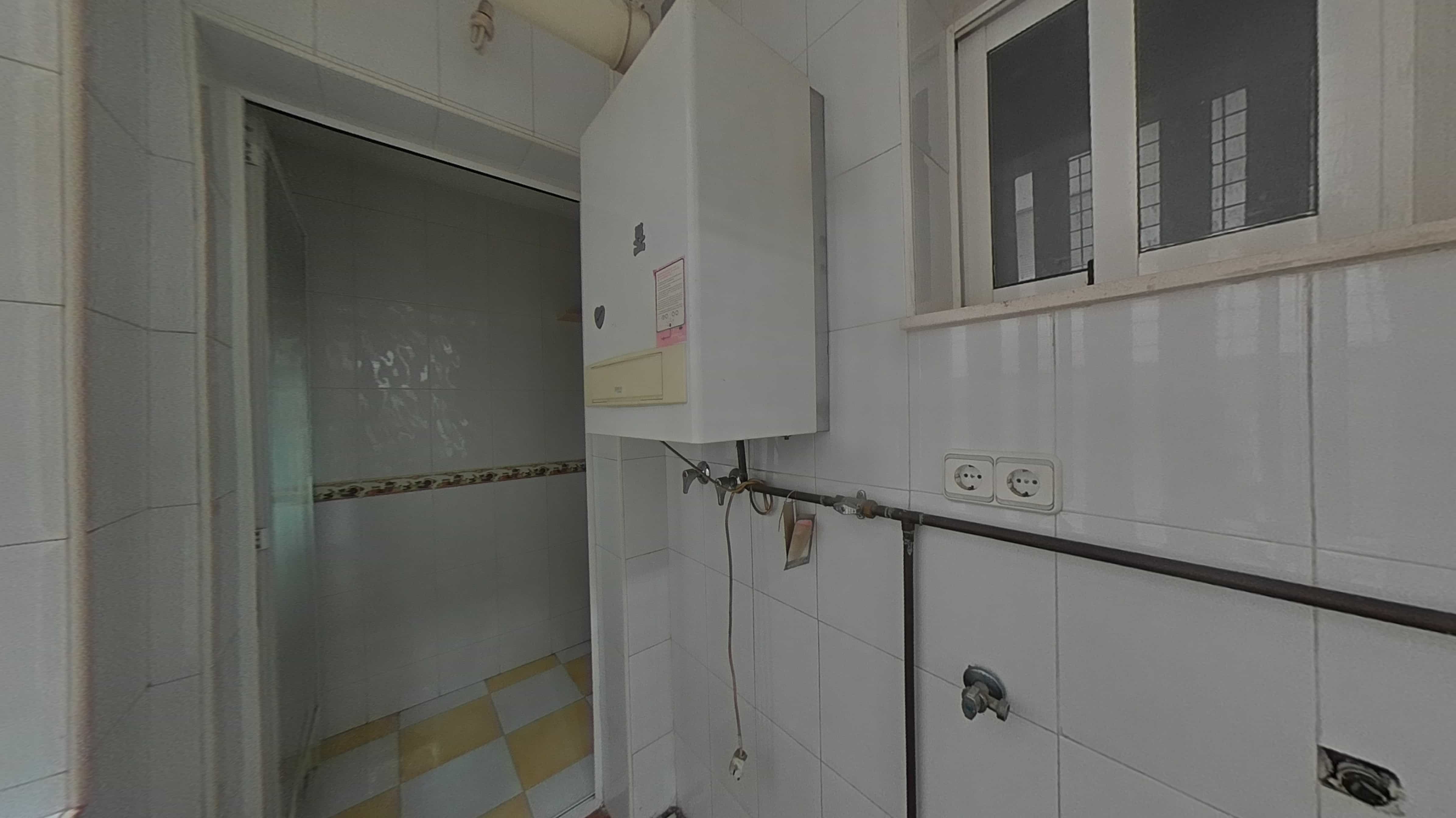 - Image 14