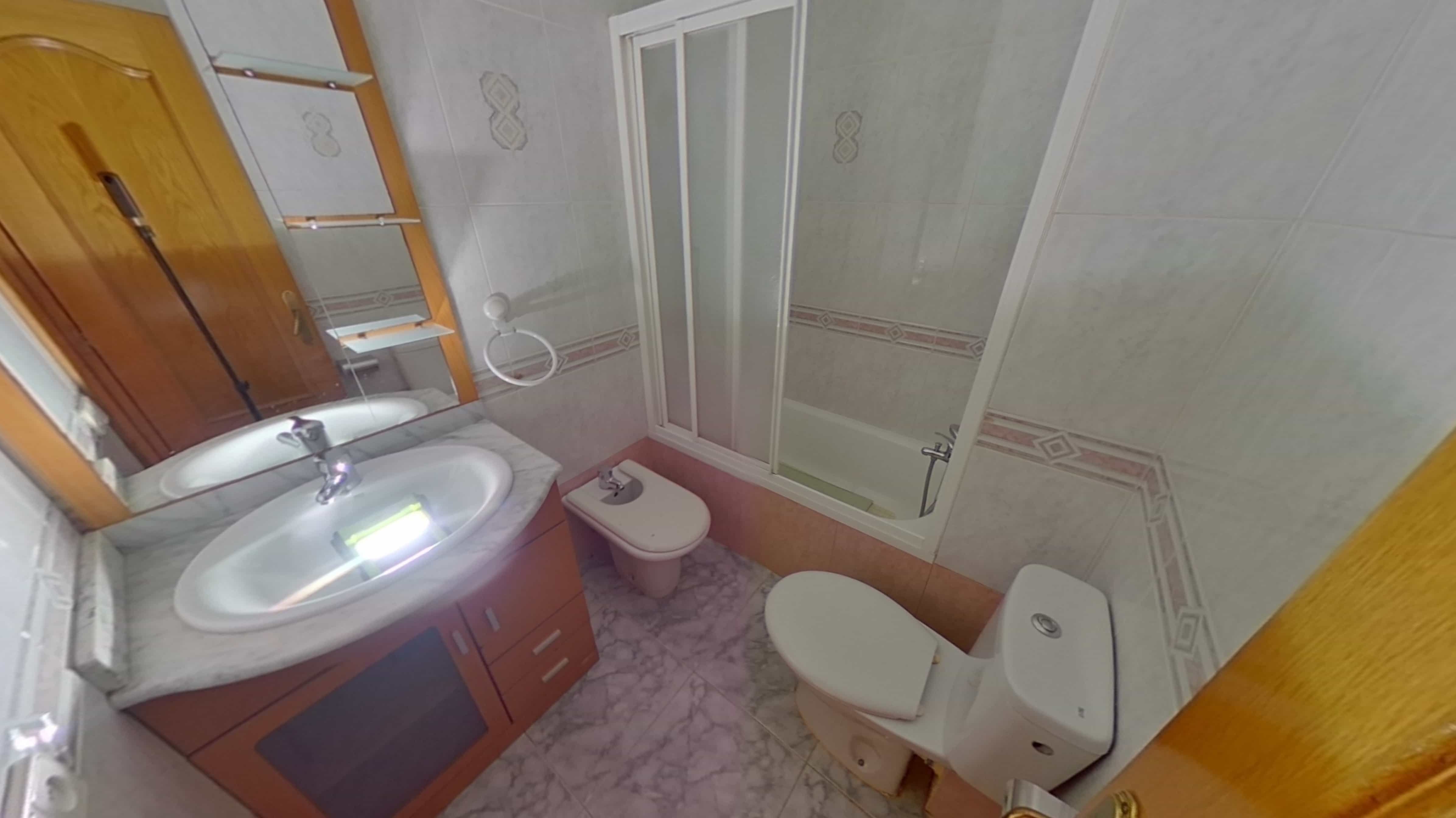  - Image 21
