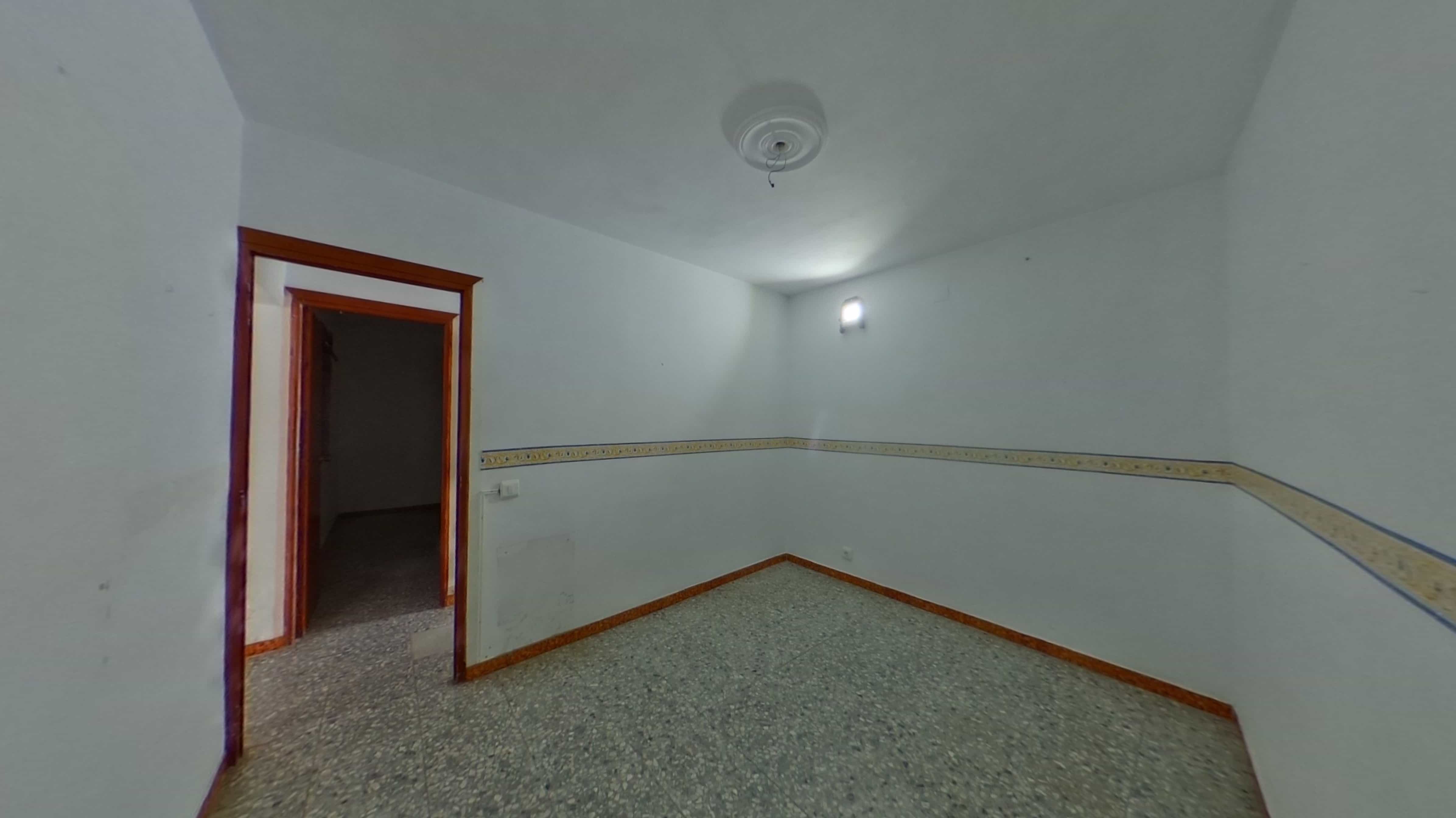 - Image 15