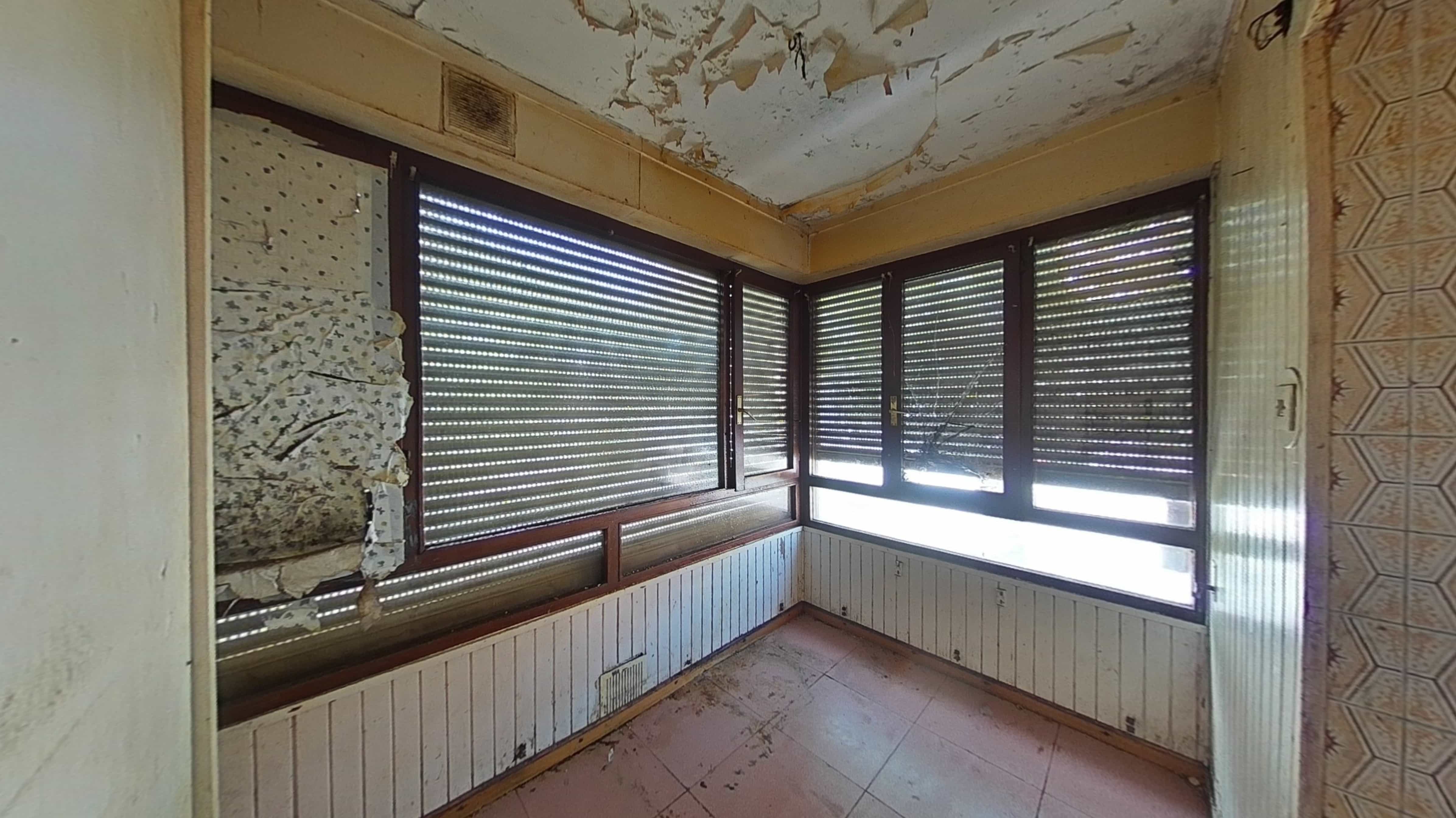 undefined - Image 15