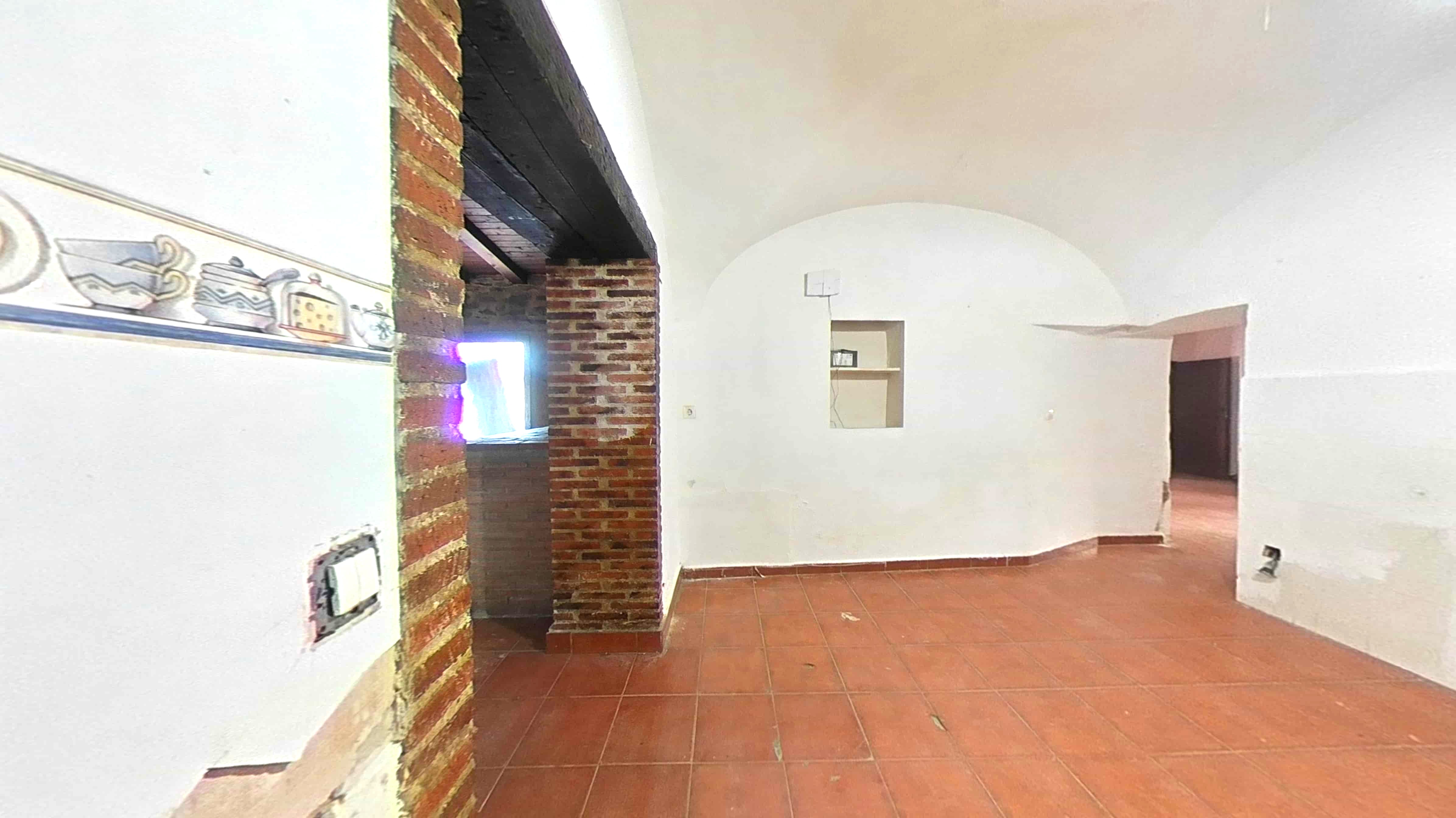 Oportunidade de Recuperação em Cáceres com Terraço e 3 Quartos - Image 11