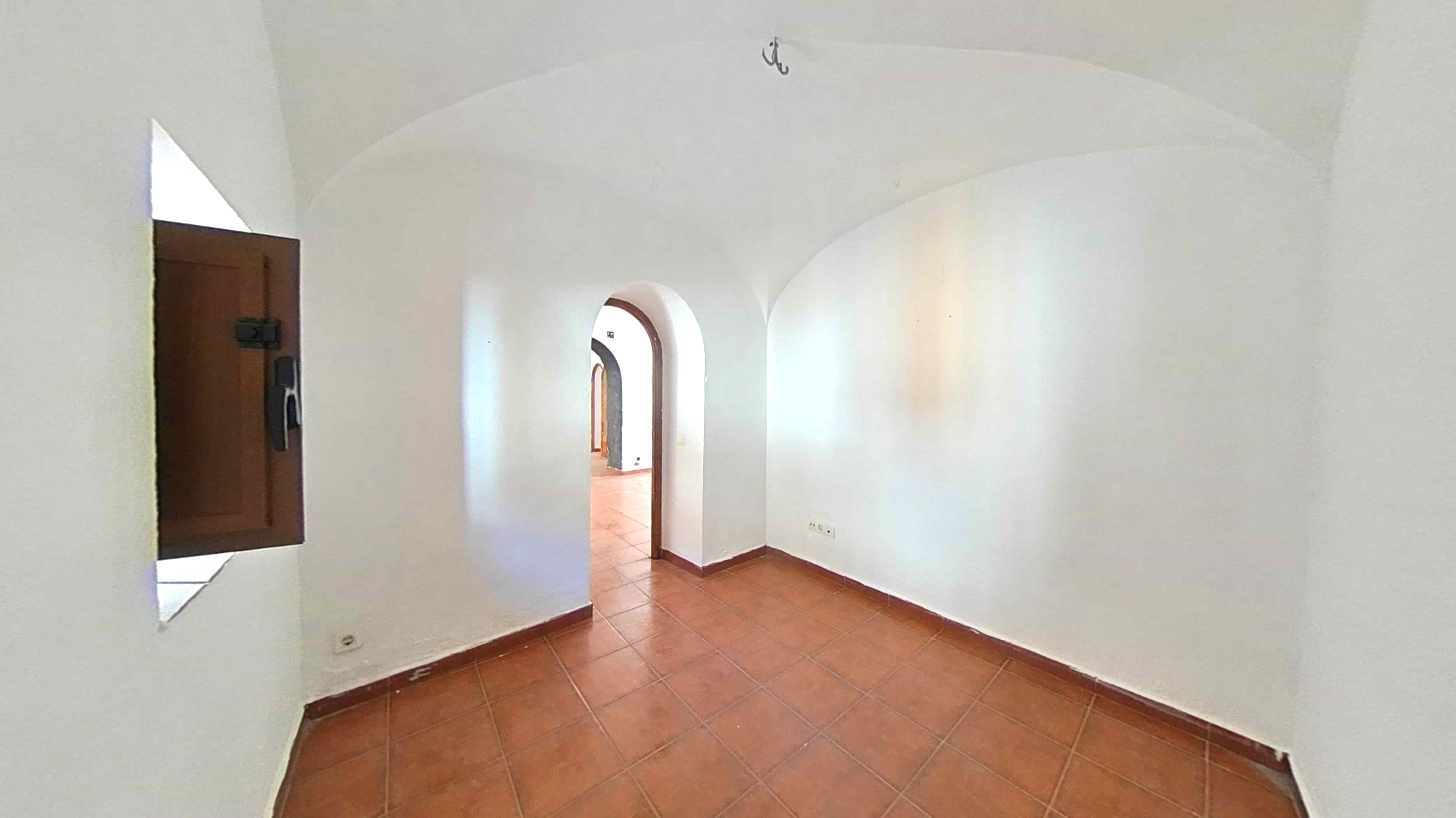 Oportunidade de Recuperação em Cáceres com Terraço e 3 Quartos - Image 17