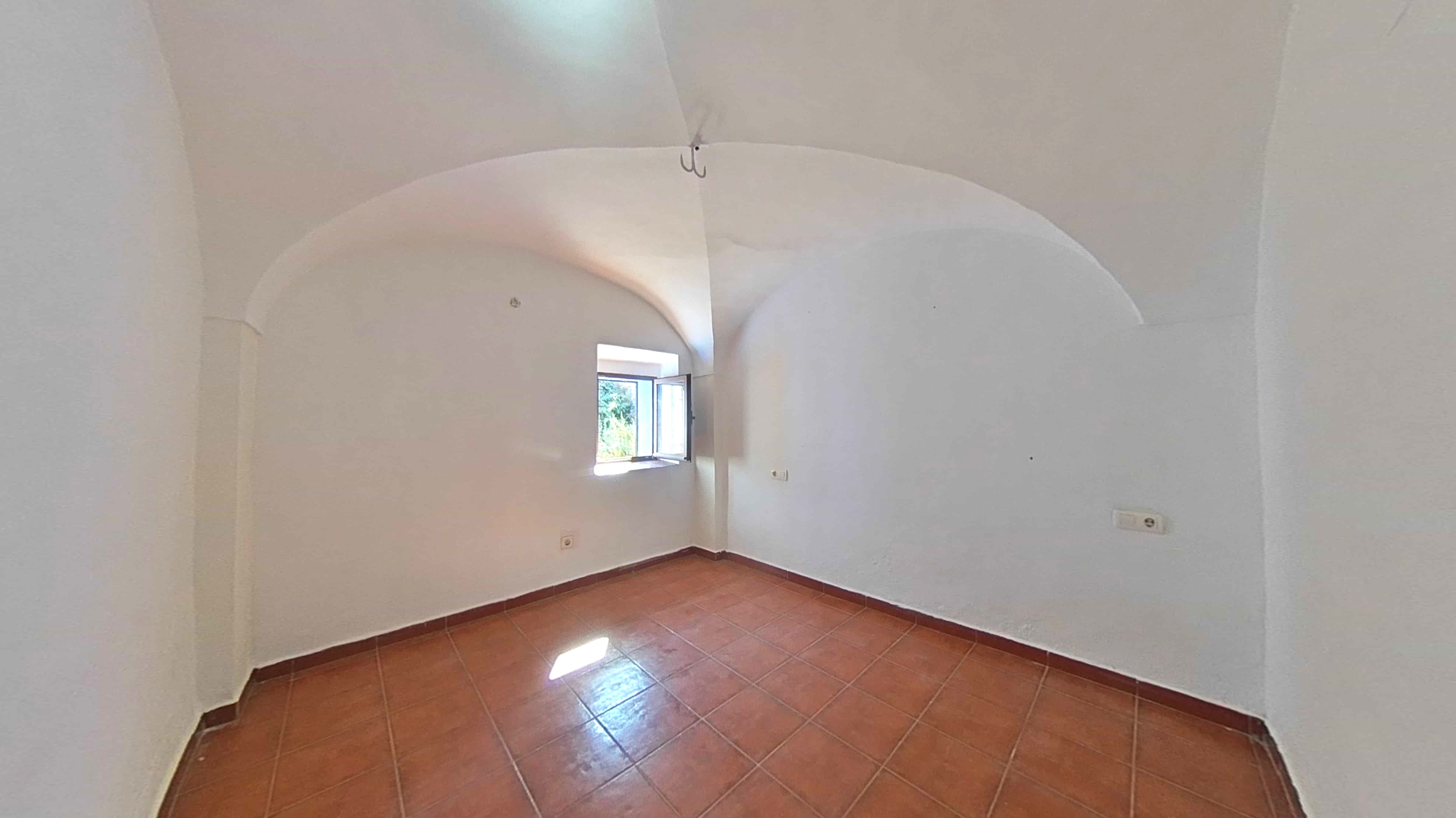 Oportunidade de Recuperação em Cáceres com Terraço e 3 Quartos - Image 22