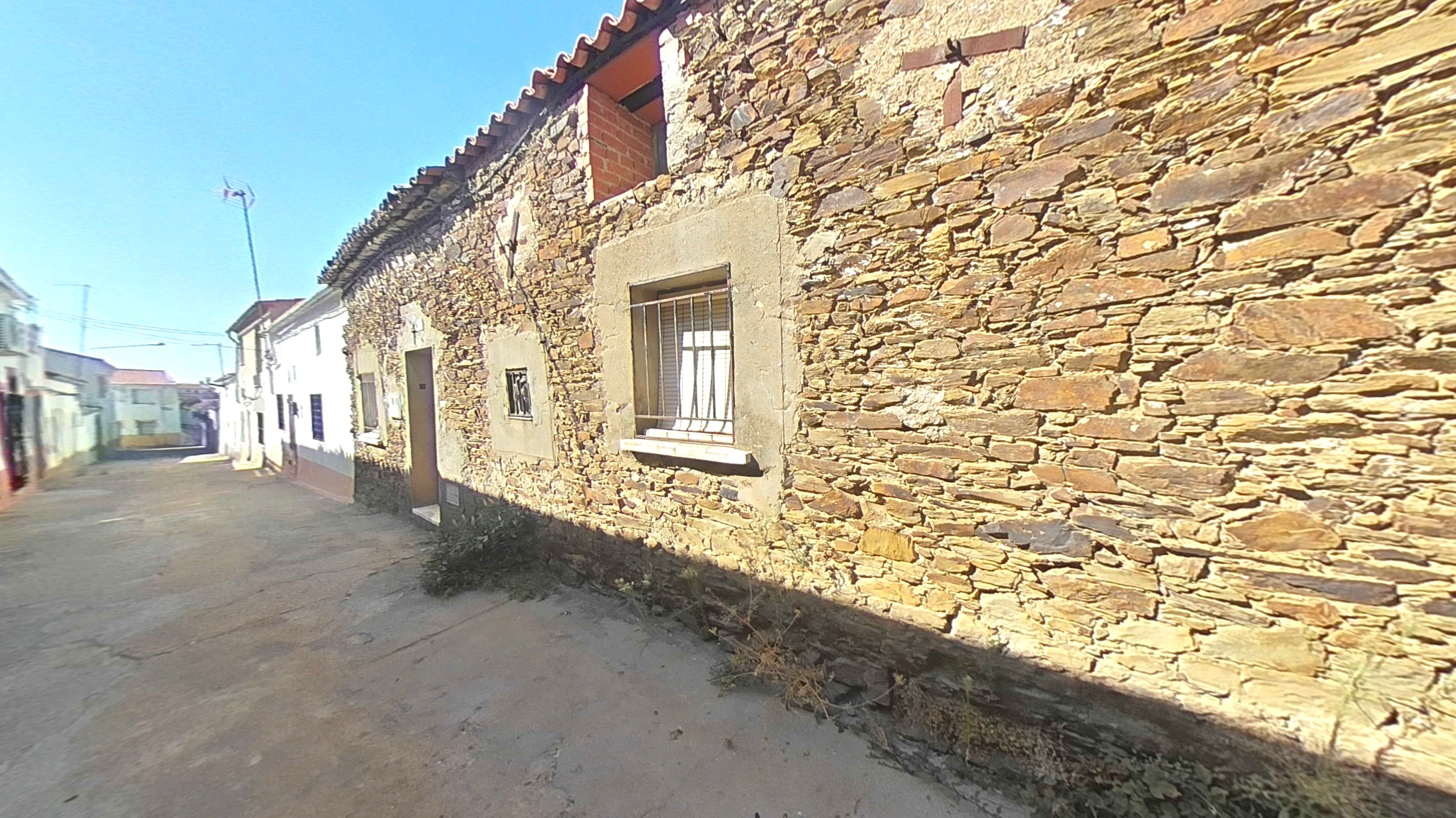Oportunidade de Recuperação em Cáceres com Terraço e 3 Quartos - Image 31