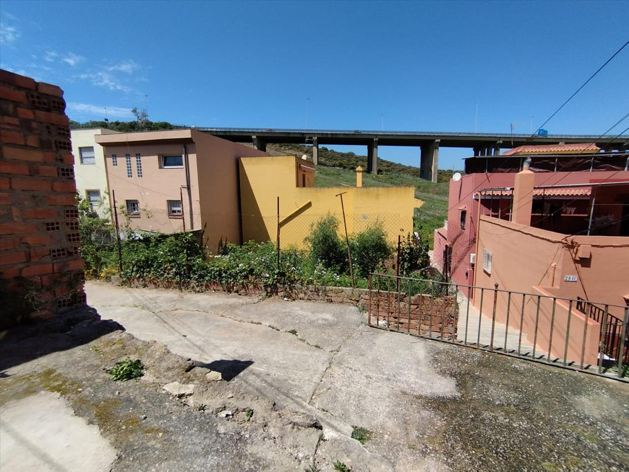 Casa independiente en Calle Andalucía