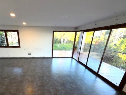  - Image 3