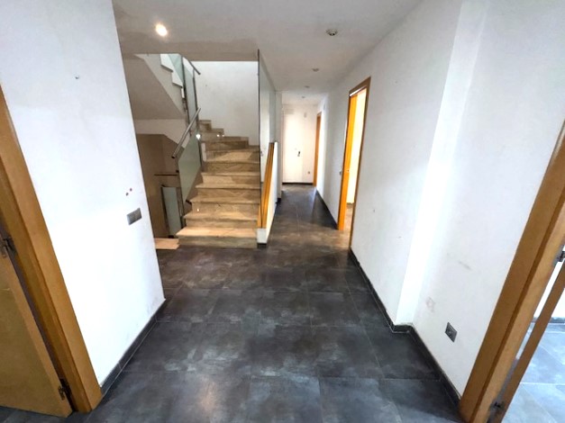  - Image 12