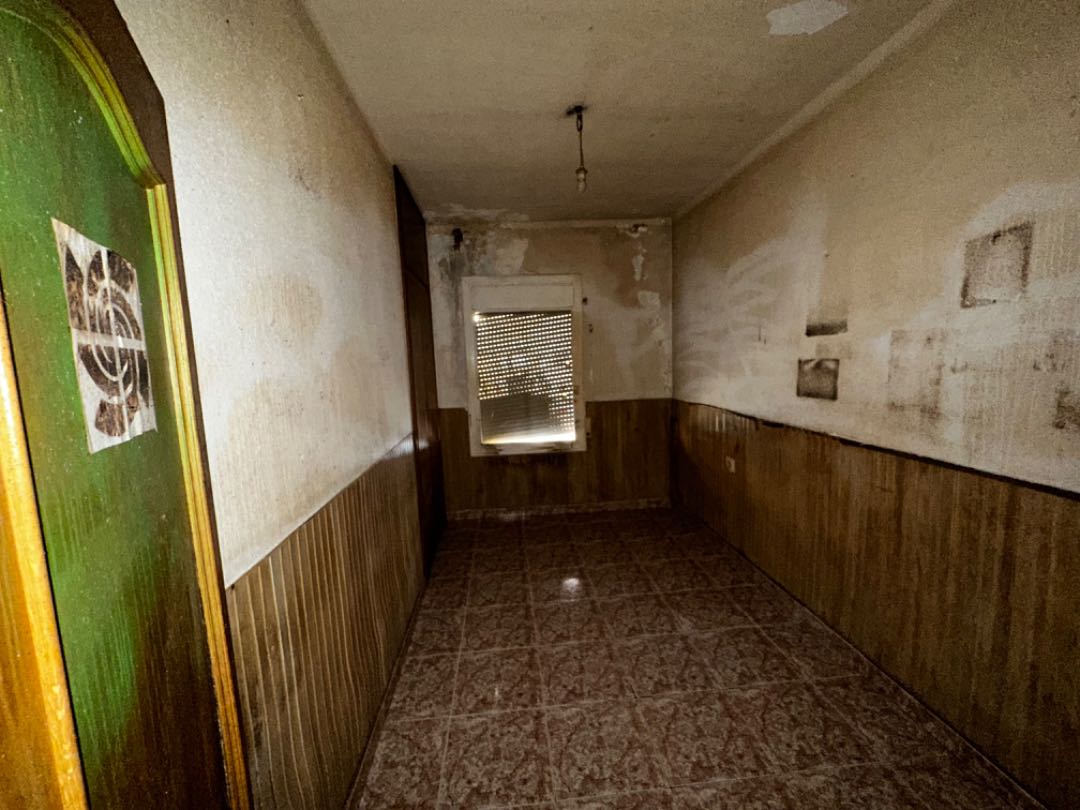 undefined - Image 9
