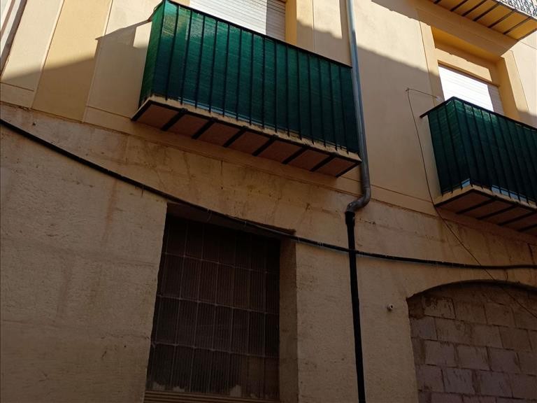 Oportunidade em Alcoy: Espaço para Recuperação a 15.000€ - Image 4