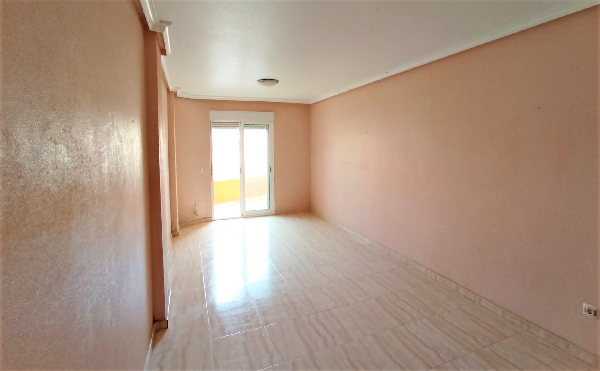 Espaçoso Apartamento T3 com 2 Casas de Banho em Murcia - Image 8