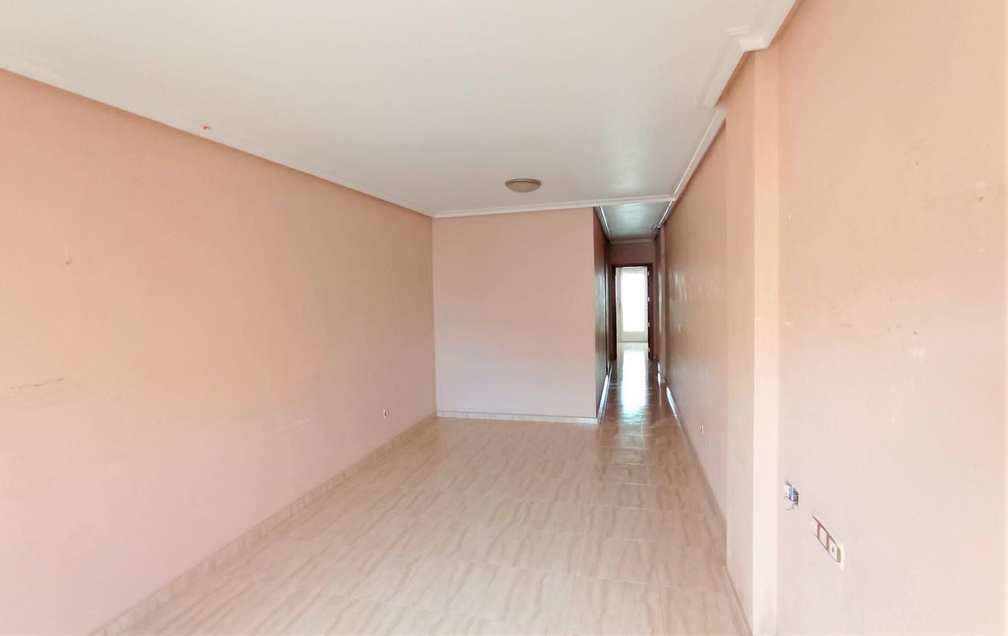Espaçoso Apartamento T3 com 2 Casas de Banho em Murcia - Image 9