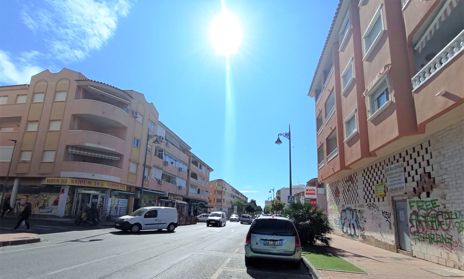 Espaçoso Apartamento T3 com 2 Casas de Banho em Murcia - Image 13