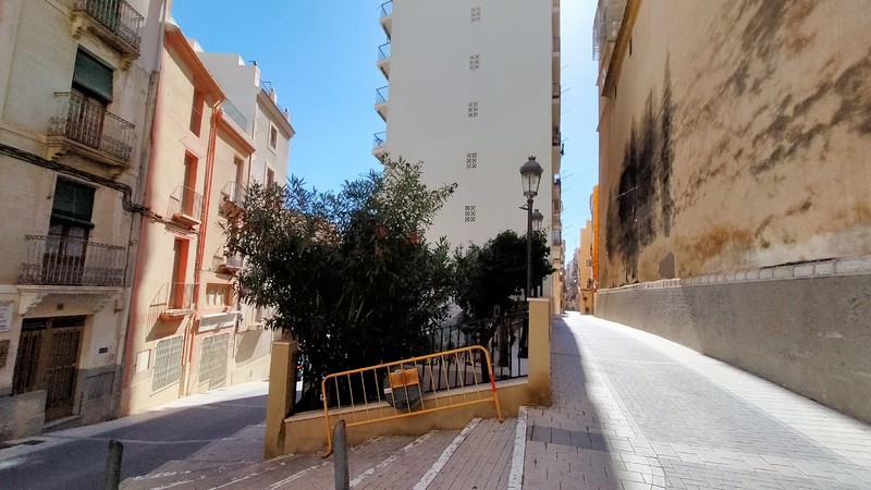 - Image 1