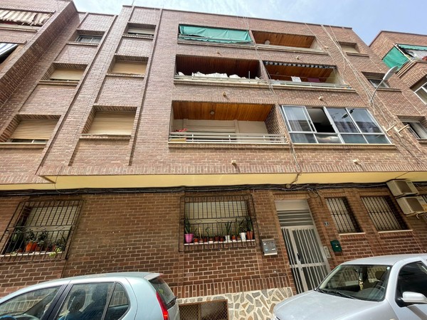 Oportunidade Única: Casa para Recuperar em Alacant com Terraço - Image 20