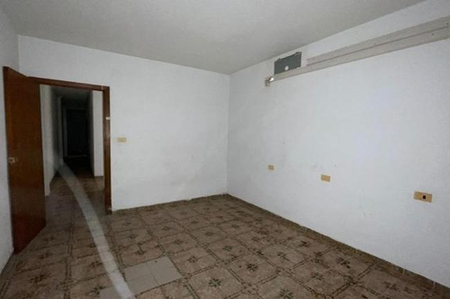 Oportunidade Única: Casa para Recuperar em Alacant com Terraço - Image 11