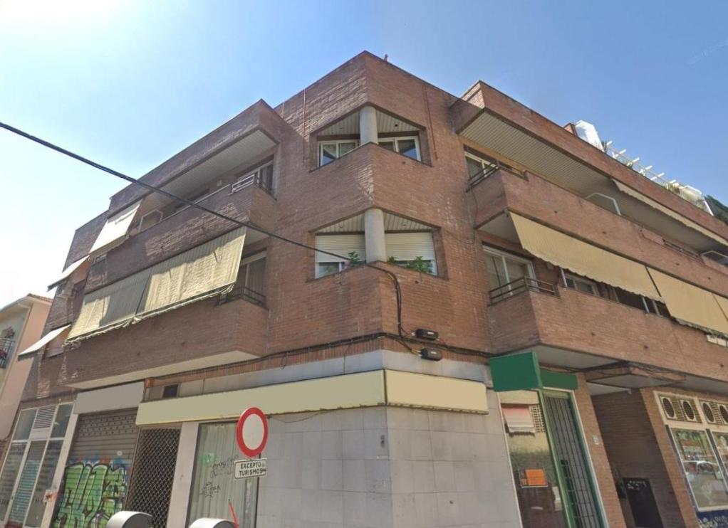 Local comercial en Isaac Peral