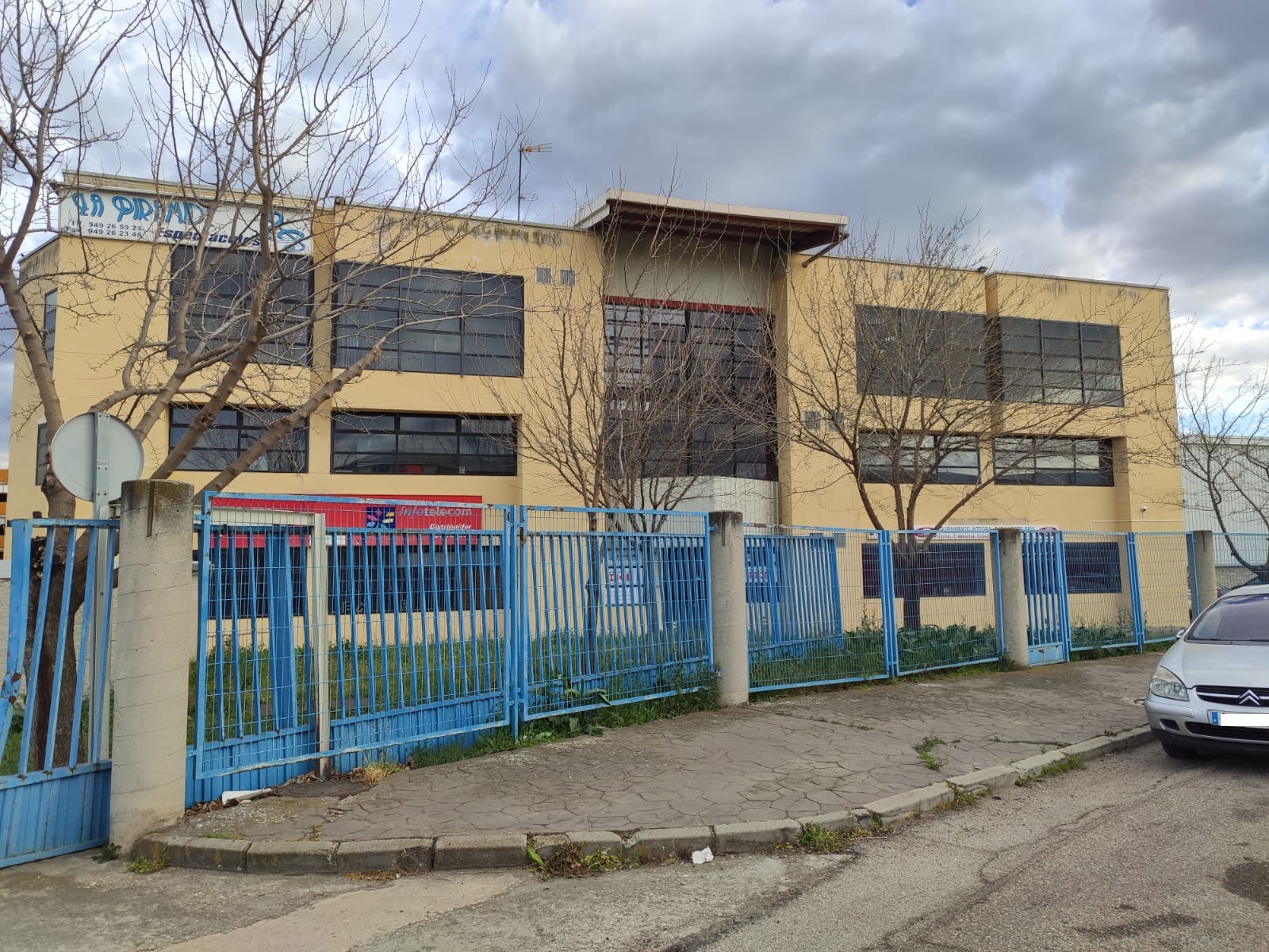- Image 1