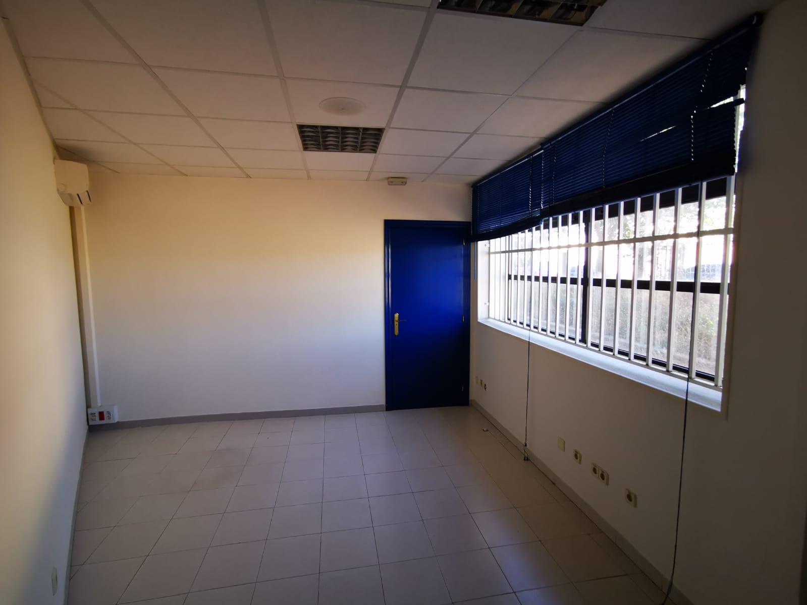 - Image 10