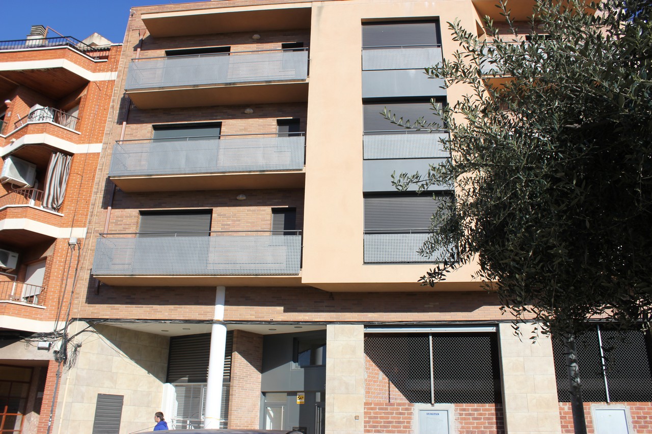 Local comercial en Cami Reial