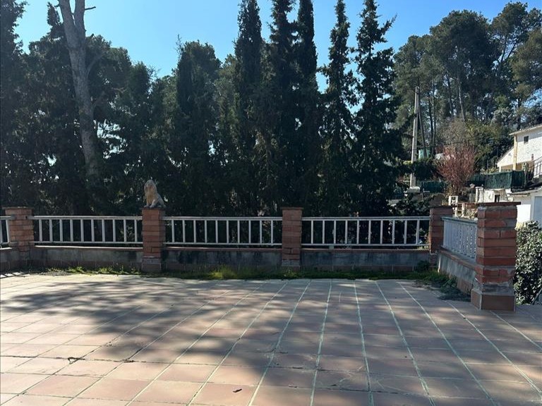 undefined - Image 15