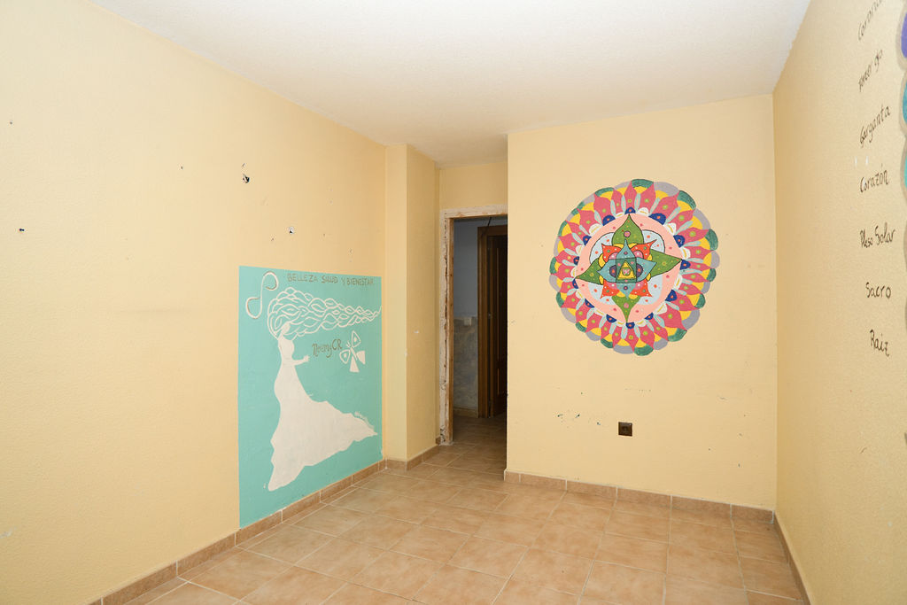 undefined - Image 13