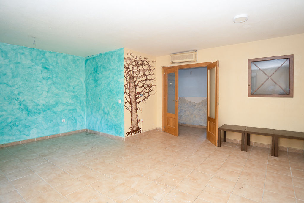 undefined - Image 25