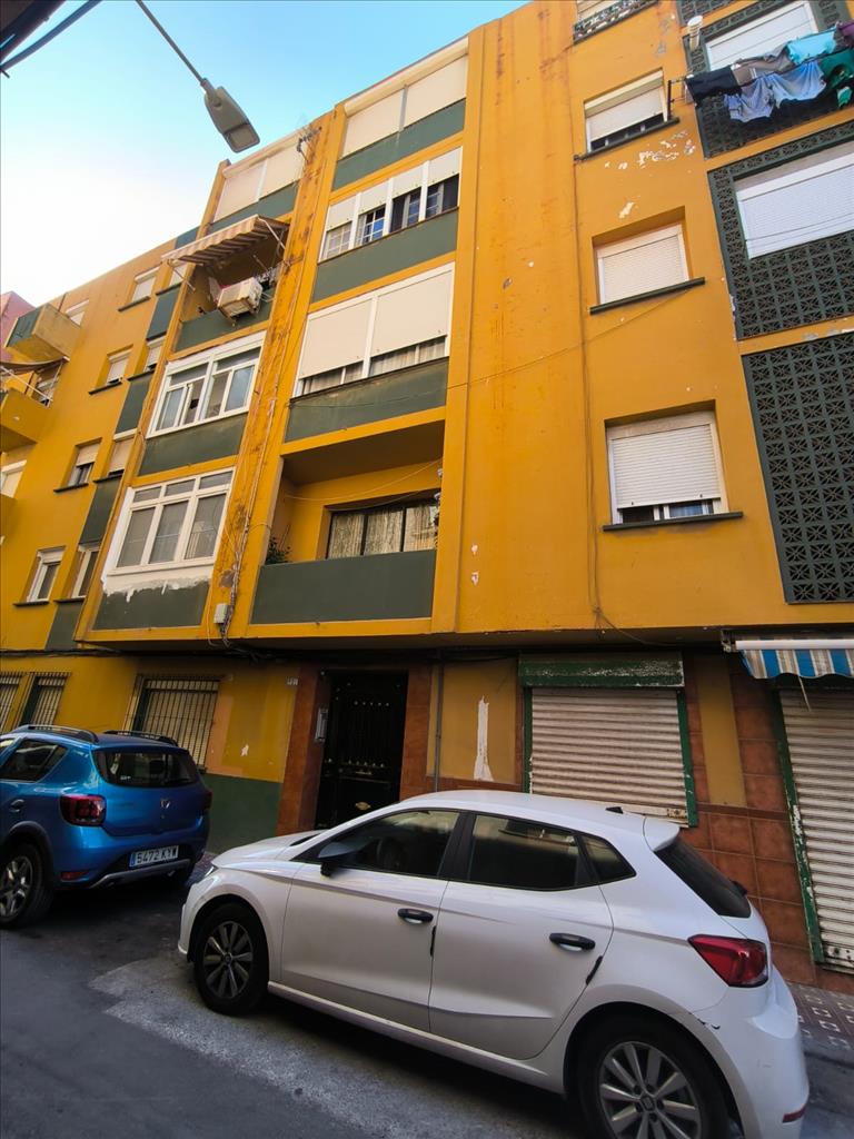 Piso en AV CADIZ