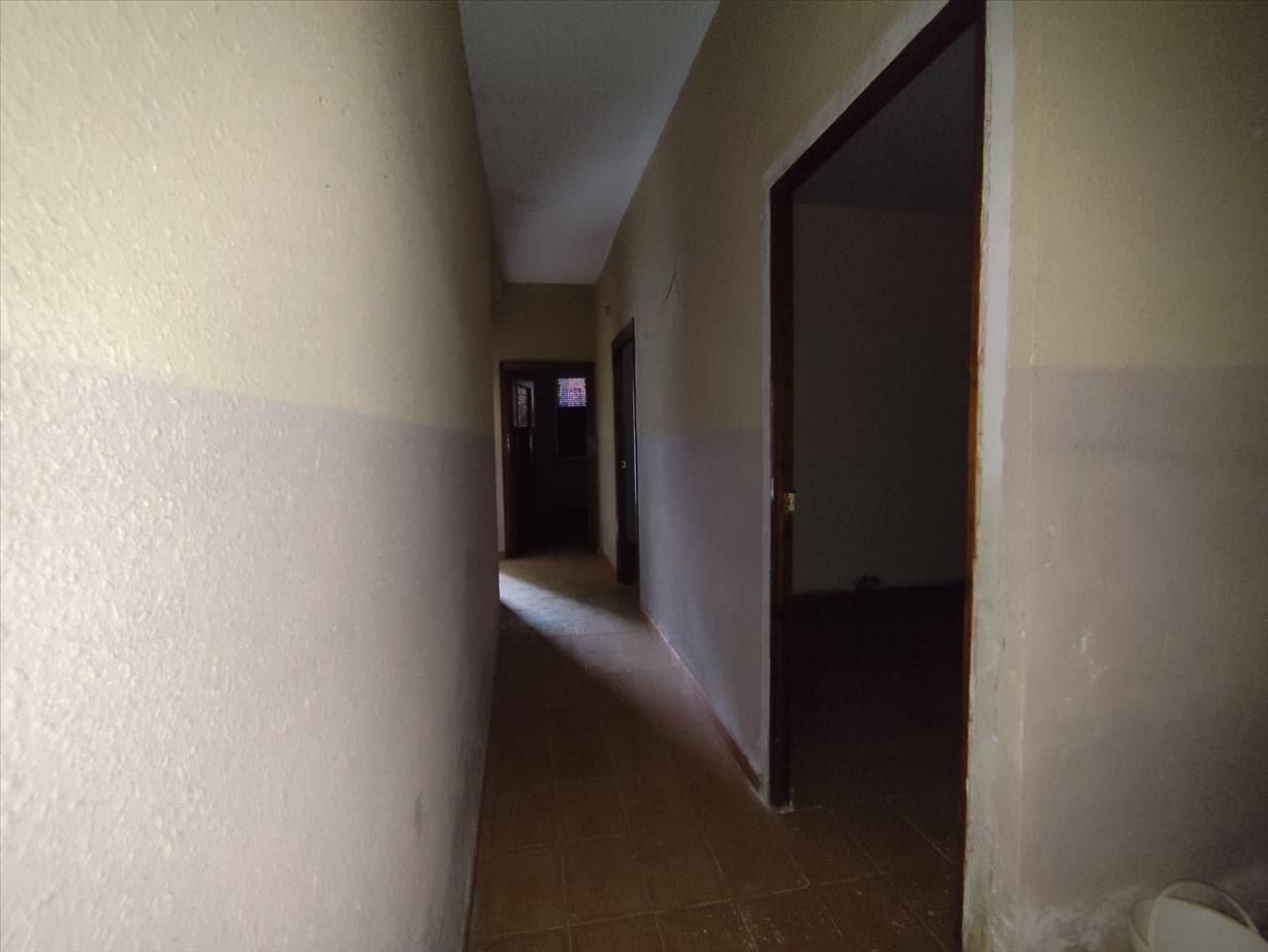 🏡 Grande oportunidade de investimento em Madroñera - Image 13