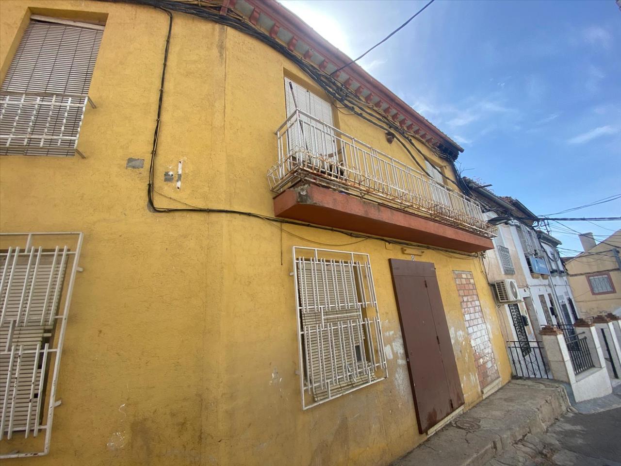 Casa adosada en CL SAN PASCUAL