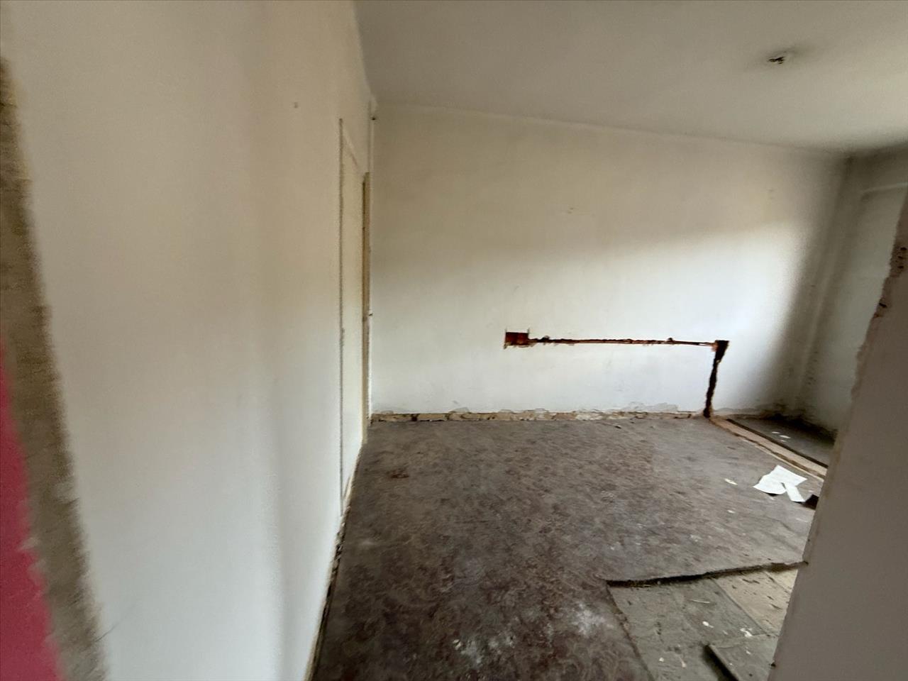 undefined - Image 8