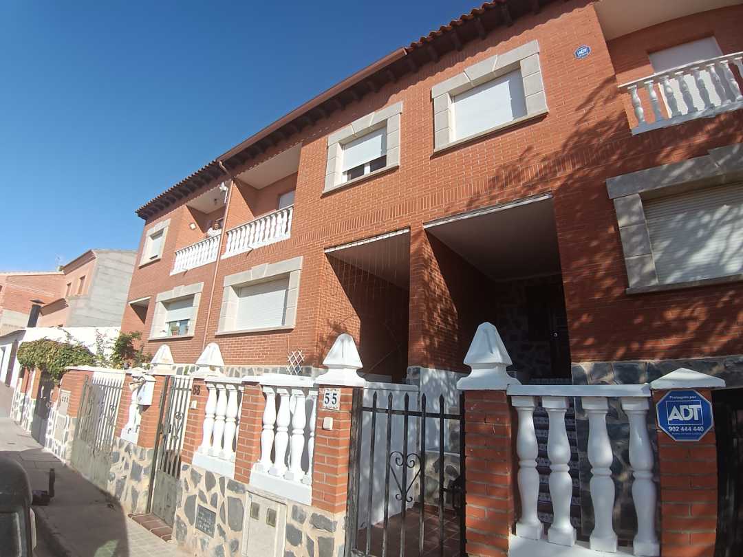 Casa adosada en CL OLLERIAS