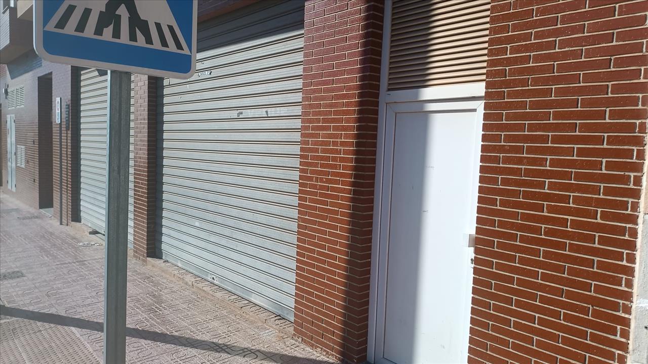 Local comercial en Villena