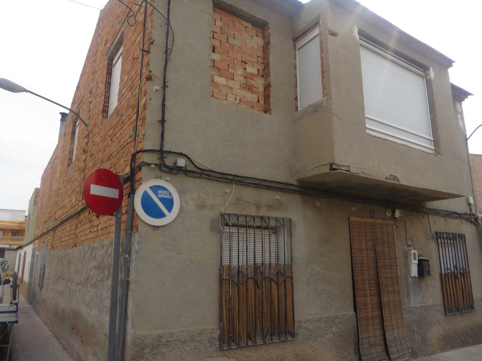Casa adosada en General Moscardo
