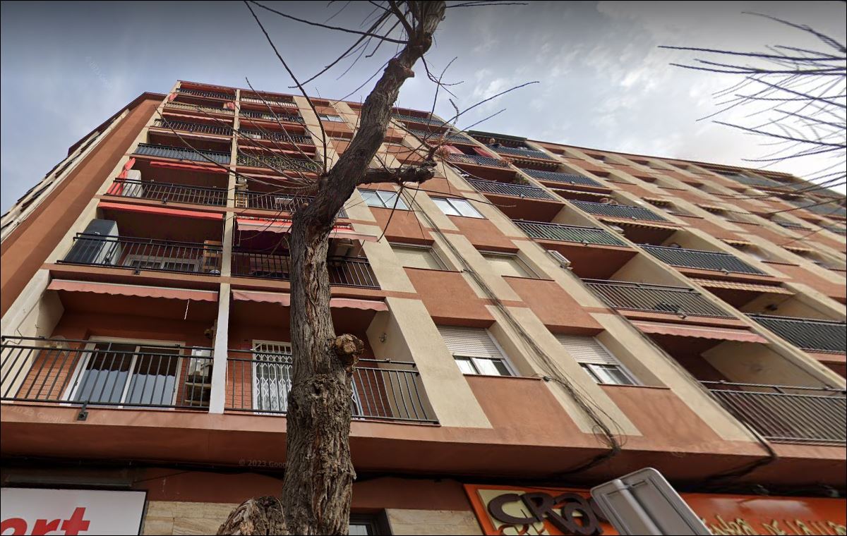 Piso en Calle Cervantes 79 Escalera 1 Planta En Puerta 1