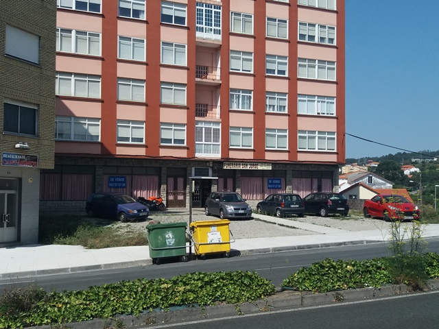 Local comercial en Pias