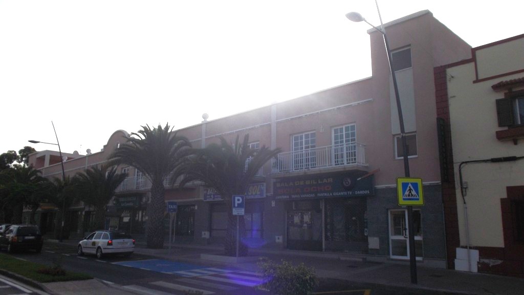 Local comercial en LA CAMELLA