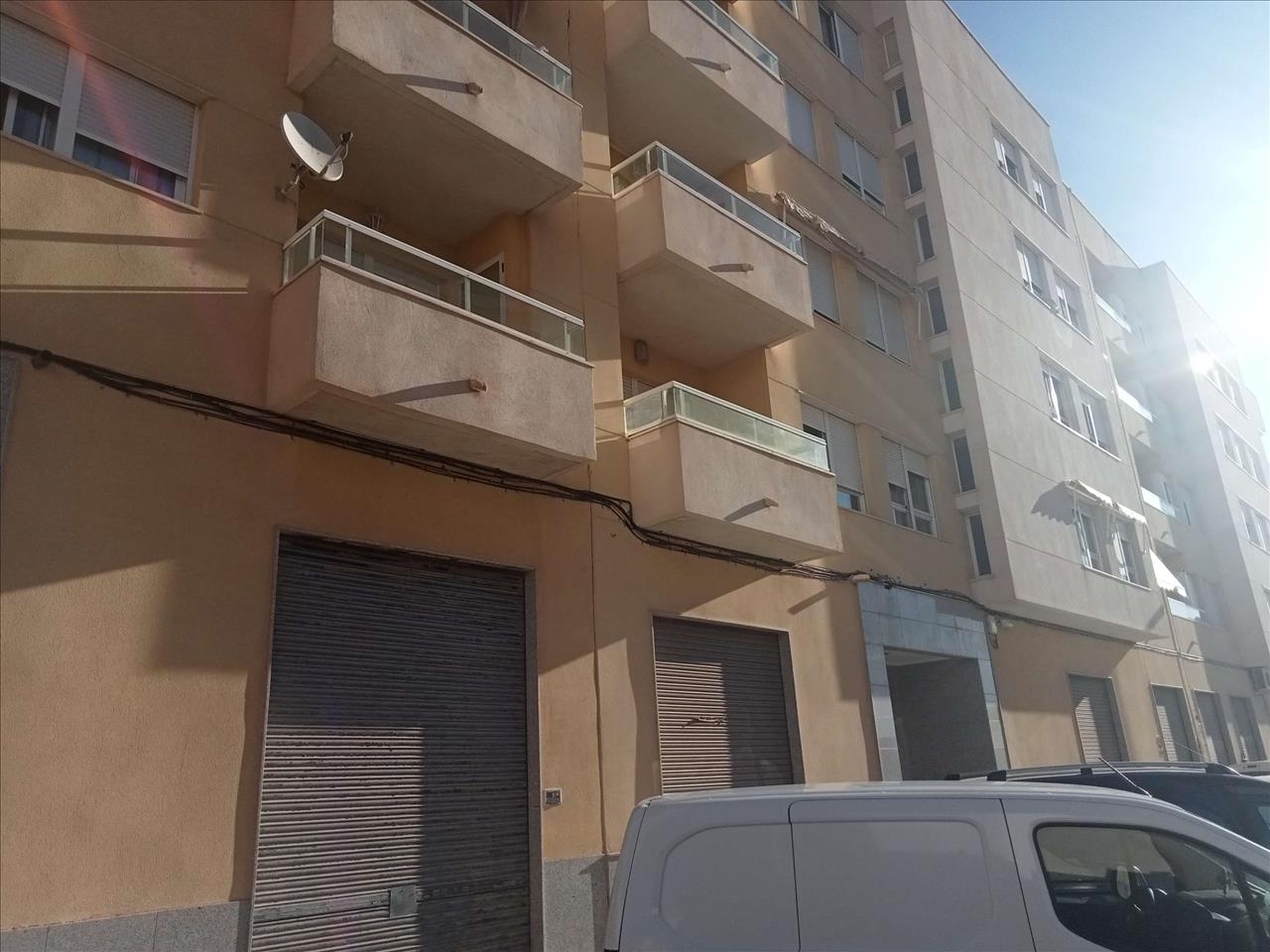 Loja Comercial Espaciosa em Alacant com 268m² - Image 4