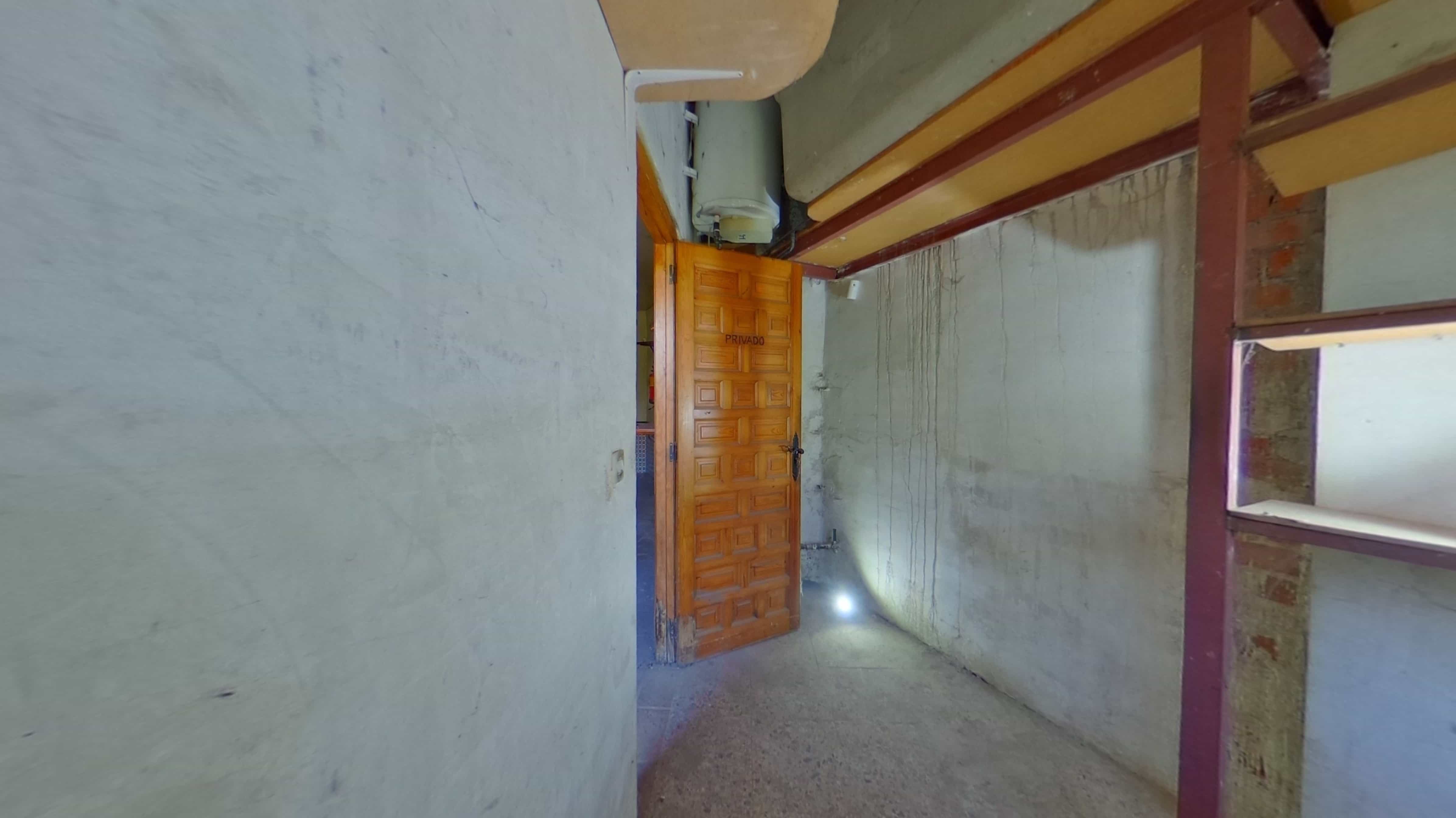  - Image 15