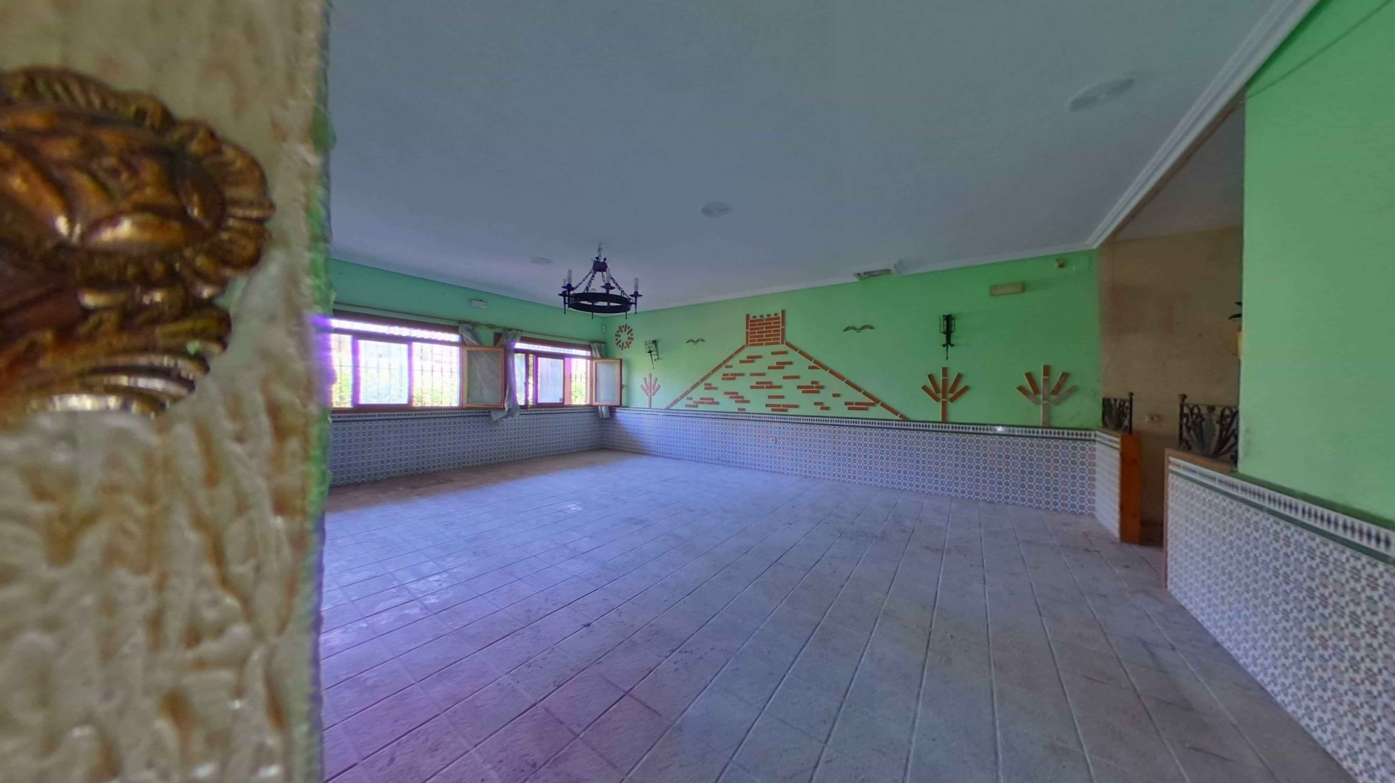 - Image 3