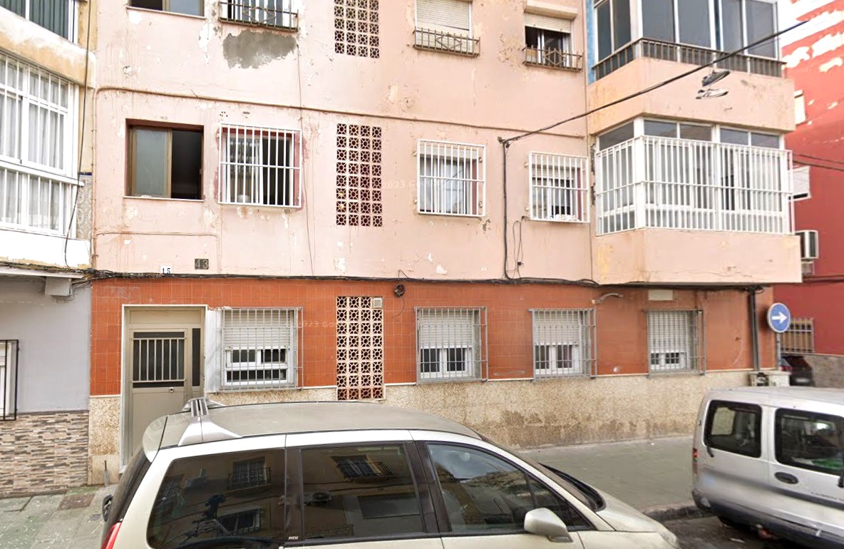 Piso en Juan Goytisolo