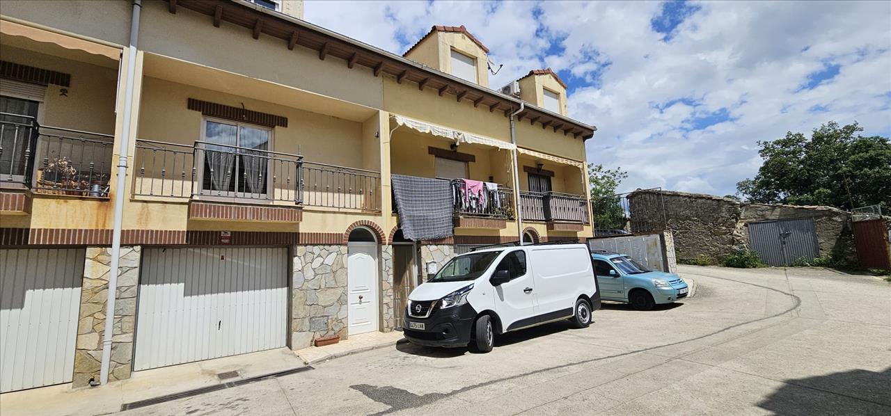 Casa adosada en Lanchares