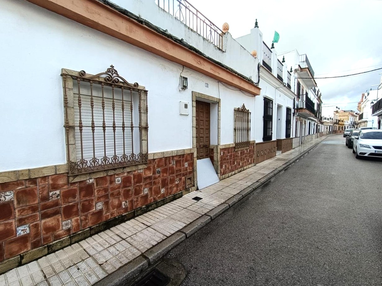 Casa independiente en Hnos Alvarez Quintero