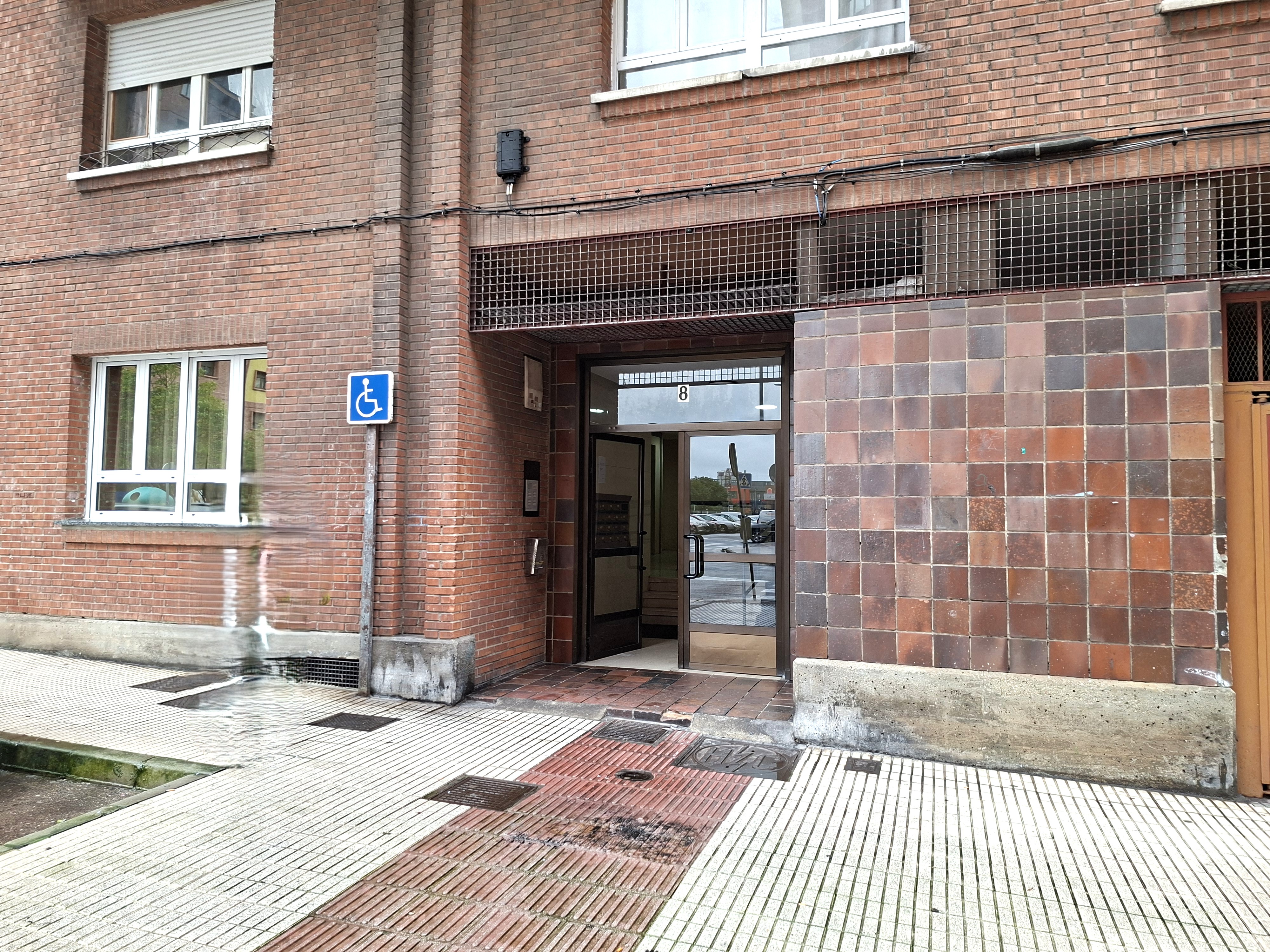 undefined - Image 3