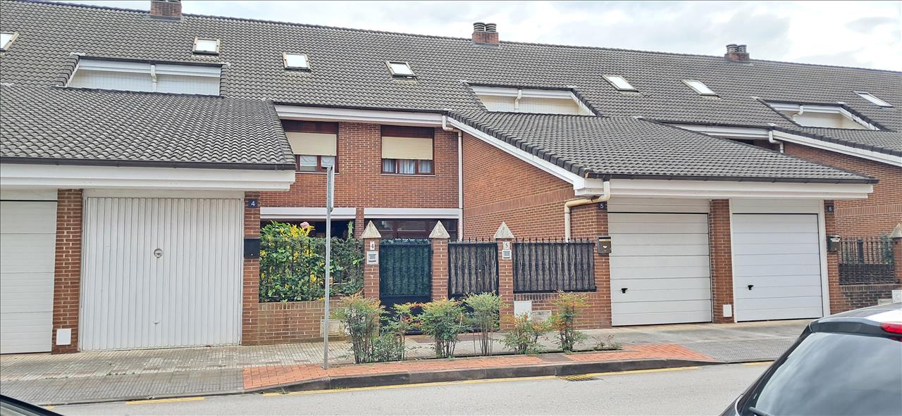 Casa adosada en Ria De Solia