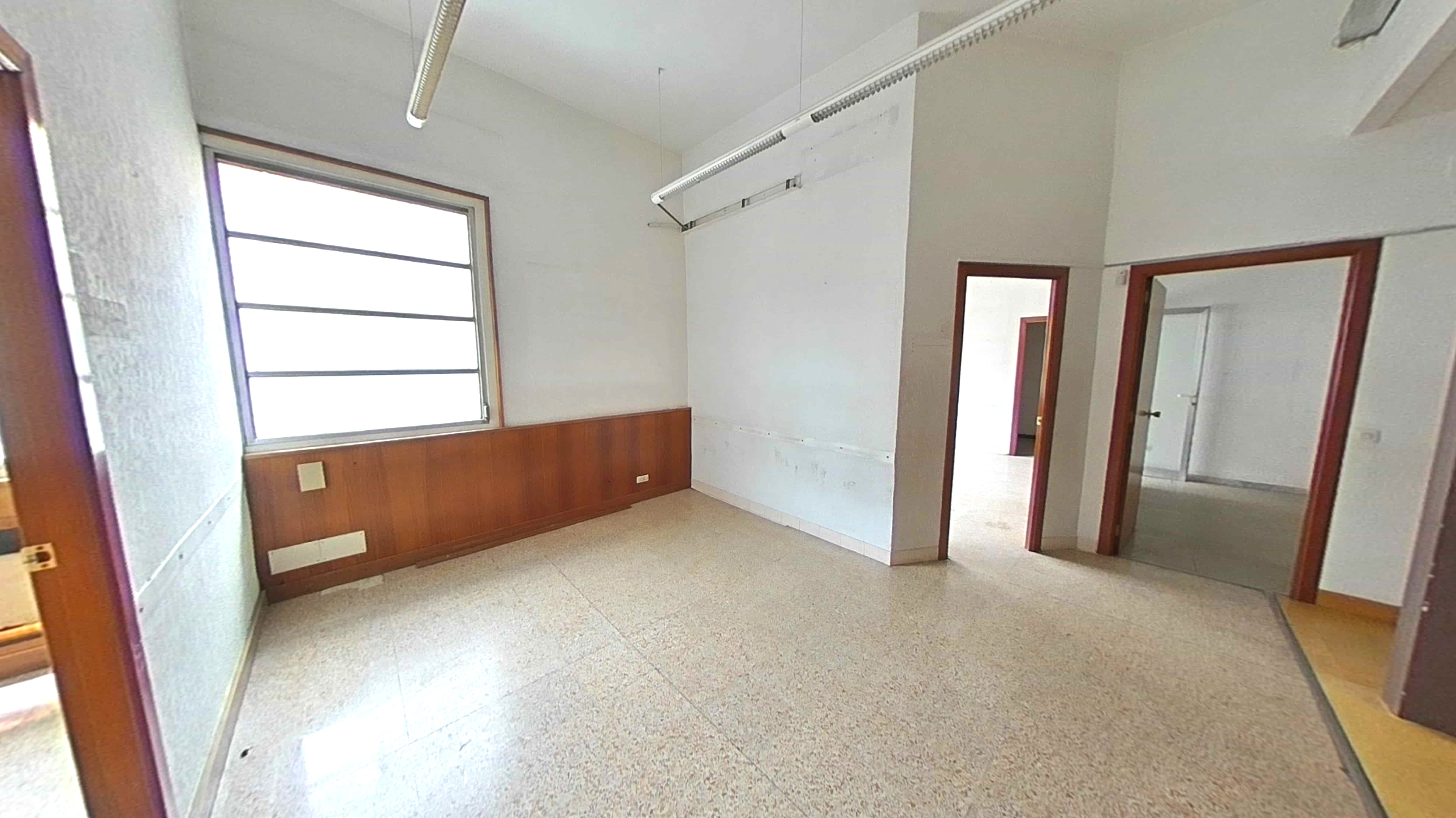 Imóvel para Recuperação em Figueres, Girona - 806m² - Image 9
